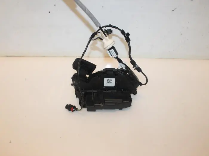 Uitverkoop - Deurslot Mechaniek 4Deurs rechts-voor Volkswagen Tiguan O120785