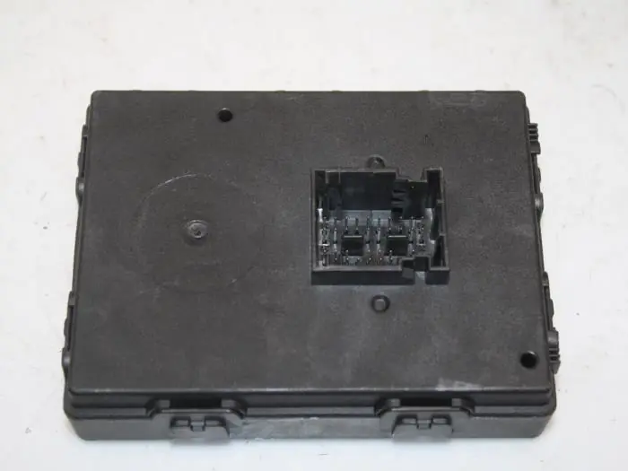 Alleen deze week | Module keyless vehicle Volkswagen Touran O112529