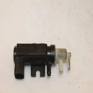 Op = op | Vacuum Relais Volkswagen Passat O142658