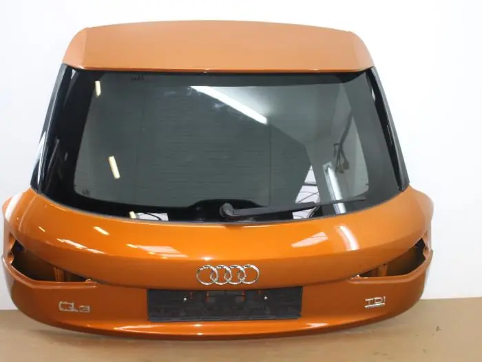 Zolang de voorraad strekt - Achterklep Audi Q3 O85661
