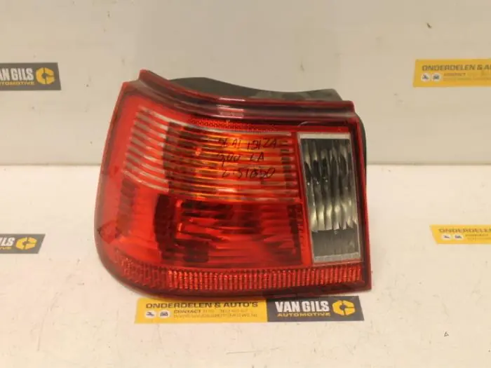 Tijdelijk aanbod - Achterlicht links Seat Ibiza O139905