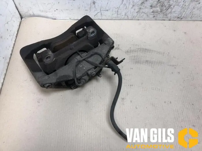 Direct leverbaar - Remklauw (Tang) rechts-voor Audi A4 O221761